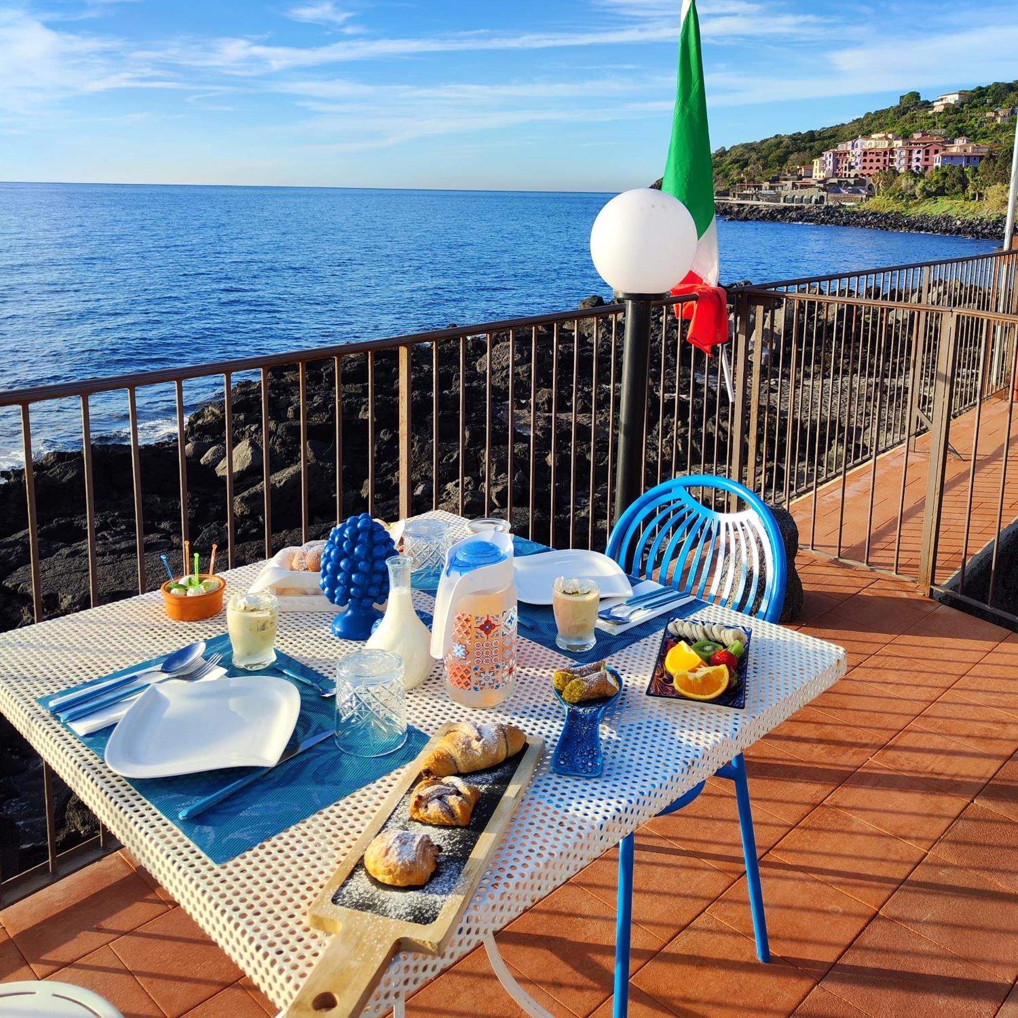 Bed and Breakfast Made In Sicily Santa Tecla Acireale Exterior foto